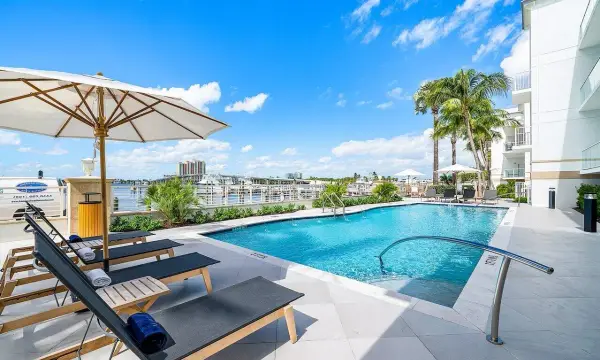 180 Lake Drive 2103, Palm Beach Shores, FL 33404