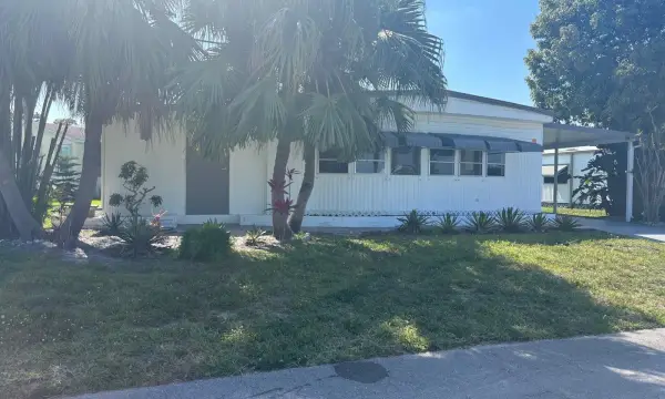 6445 Cypress Lane, Atlantis, FL 33462