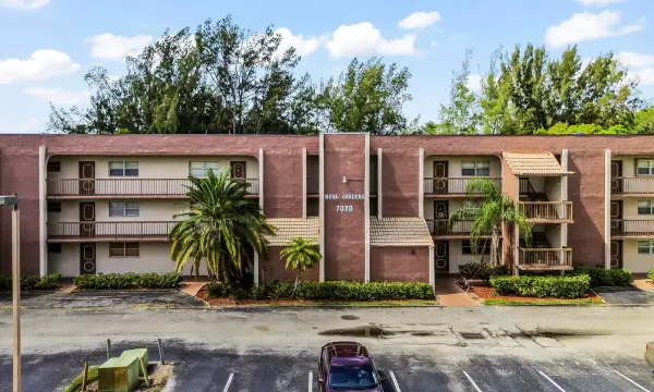 7020 Nova Drive 207d, Davie, FL 33317