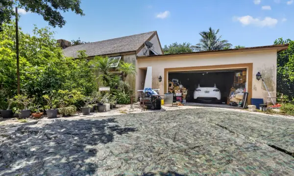 6022 Western Way, Lake Worth, FL 33463