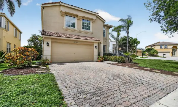 9855 Woolworth Court Court, Wellington, FL 33414