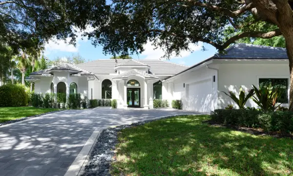 2557 Seminole Circle, West Palm Beach, FL 33409