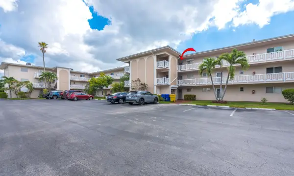 2615 Garden Drive N 307, Lake Worth, FL 33461