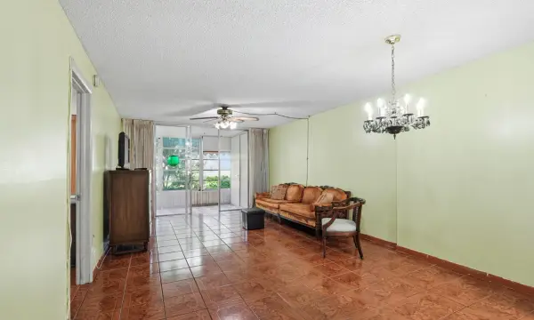 3000 NW 48th Terrace 130, Lauderdale Lakes, FL 33313