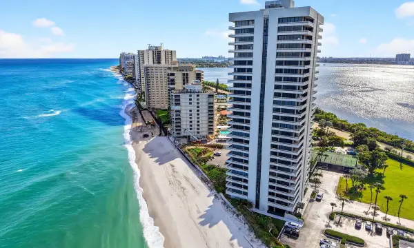 5540 N Ocean Drive 1c, Singer Island, FL 33404