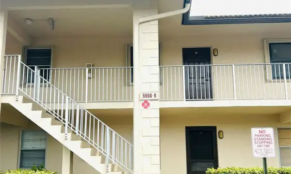 5550 Lakeside Drive 203, Margate, FL 33063