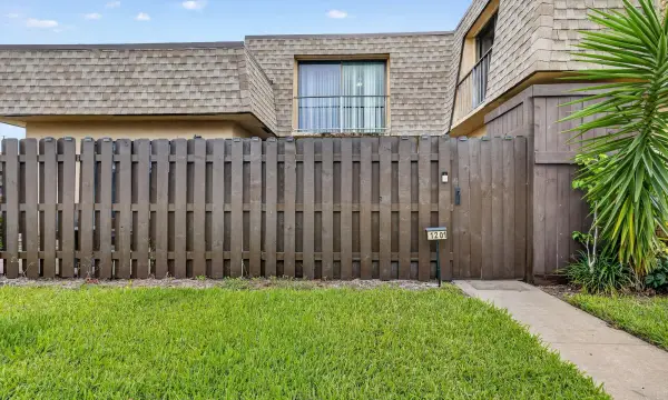 1201 WATERVIEW Circle 12a, Palm Springs, FL 33461, Palm Springs, FL, 33461