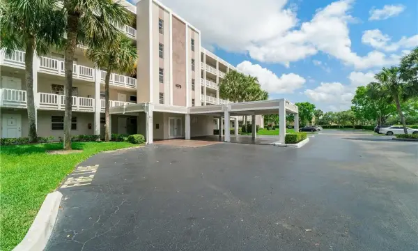 1075 Riverside Drive 508, Coral Springs, FL 33071
