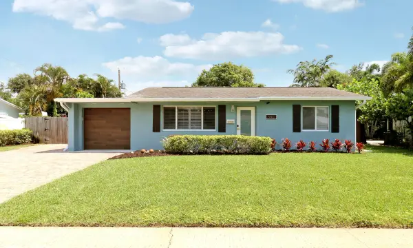940 Dogwood Road, North Palm Beach, FL 33408
