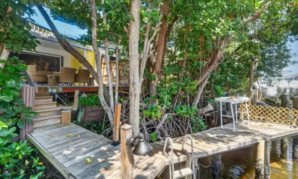 622 Mariners Way, Boynton Beach, FL 33435