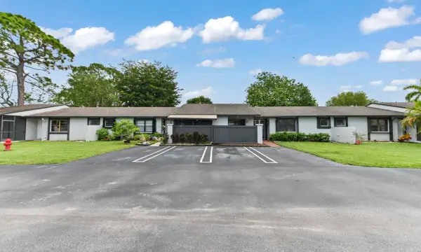 84 Conaskonk Circle, Royal Palm Beach, FL 33411