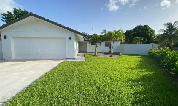 1831 East Court, Lake Clarke Shores, FL 33406