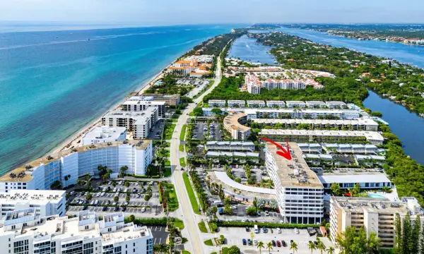 3589 S Ocean Boulevard 703, South Palm Beach, FL 33480