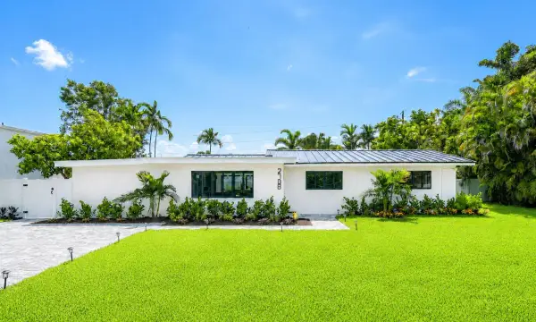 2708 NE 1st Avenue, Wilton Manors, FL 33334