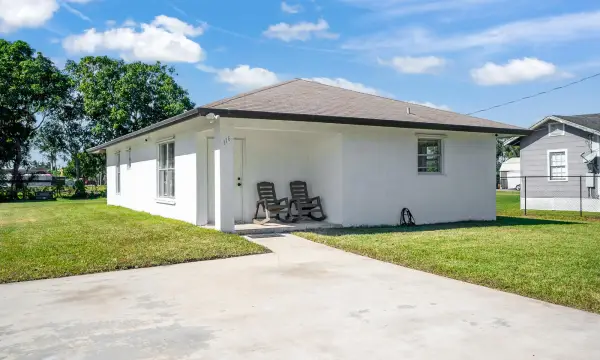 116 SE 3rd Street N, Belle Glade, FL 33430