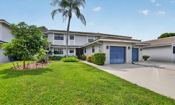 310 Deer Creek Lakeside Way, Deerfield Beach, FL 33442