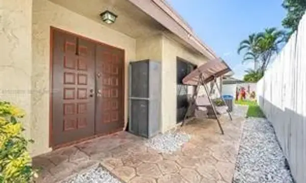 7433 SW 13th Street SW, North Lauderdale, FL 33068
