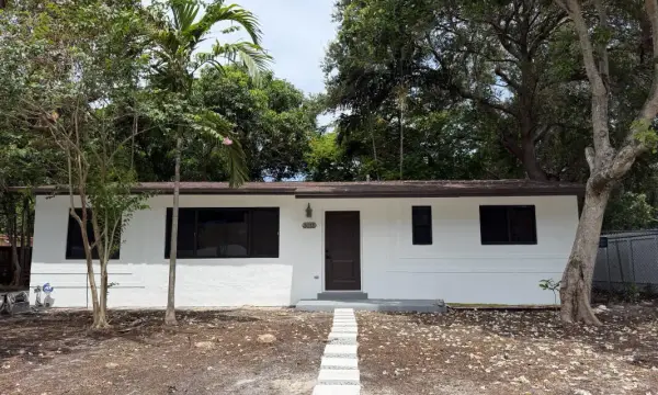 3611 SW 33rd Avenue, West Park, FL 33023