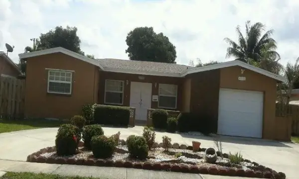 4506 NW 39th Street, Lauderdale Lakes, FL 33319