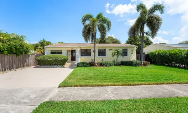 141 Date Palm Drive, Lake Park, FL 33403