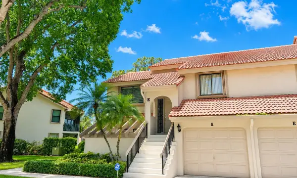5751 Coach House Circle E, Boca Raton, FL 33486