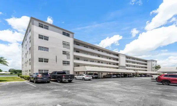 250 John F Kennedy Drive 204, Atlantis, FL 33462