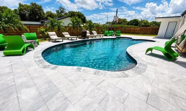 Address Withheld, Plantation, FL 33317