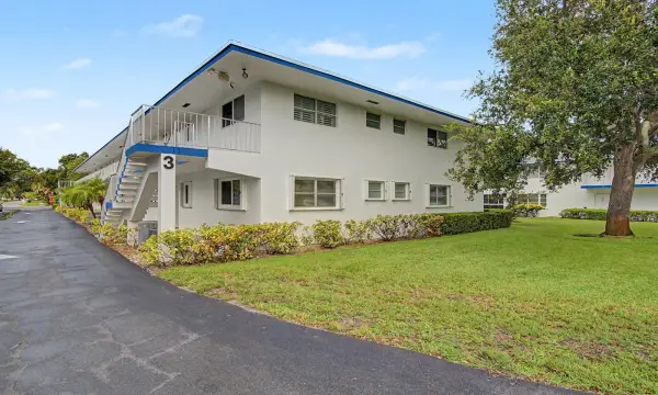 3 Westwood Avenue 101e, Tequesta, FL 33469
