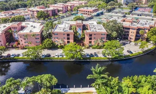 620 Tennis Club Drive 103, Fort Lauderdale, FL 33311