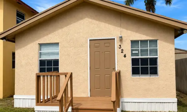 324 SW 8th Street, Belle Glade, FL 33430