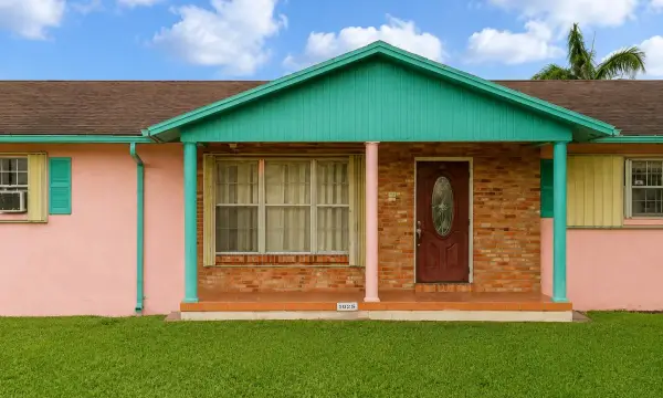 1025 SE 3rd Street, Belle Glade, FL 33430