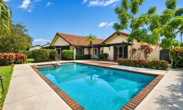 21718 San Simeon Circle, Boca Raton, FL 33433