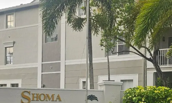 Address Withheld, Royal Palm Beach, FL 33414