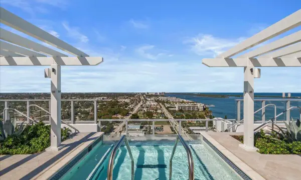 220 Lake Shore Drive 813, Lake Park, FL 33403