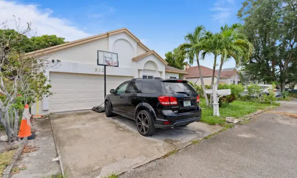 312 Bishop Road, North Lauderdale, FL 33068