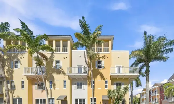 2332 Vintage Drive, Lighthouse Point, FL 33064