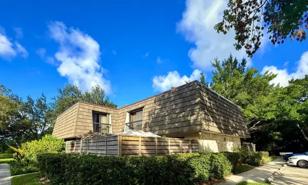 903 9th Terrace, Palm Beach Gardens, FL 33418