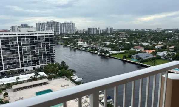 1965 S Ocean Drive 16p, Hallandale Beach, FL 33009