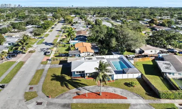 1900 SW 33rd Avenue, Fort Lauderdale, FL 33312
