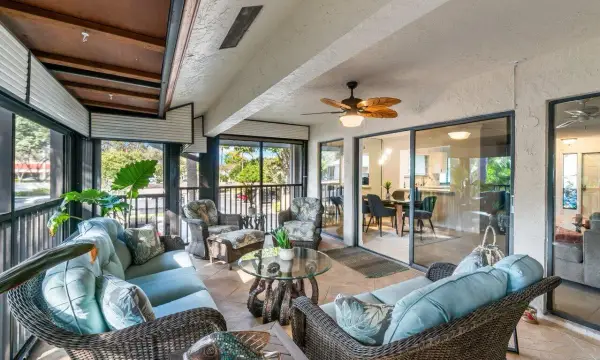 50 Pelican Pointe Drive 2050, Delray Beach, FL 33483