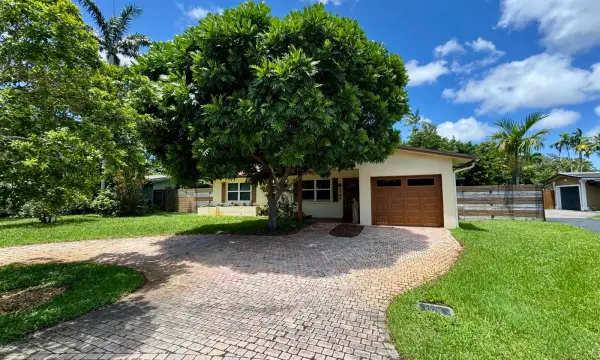 1785 NW 39th Place, Oakland Park, FL 33309
