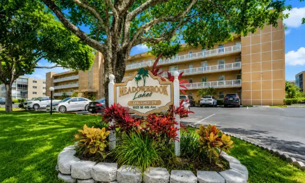 1025 SE 4th Avenue 101, Dania Beach, FL 33004