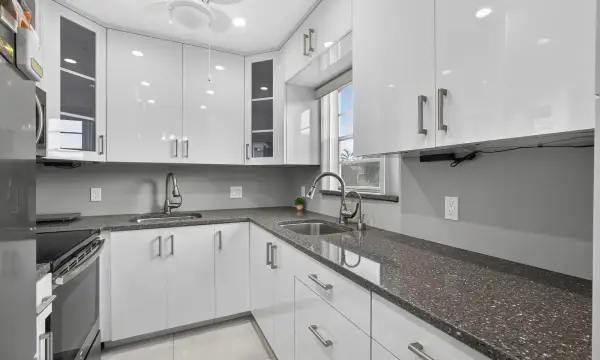 160 Easthampton G, West Palm Beach, FL 33417