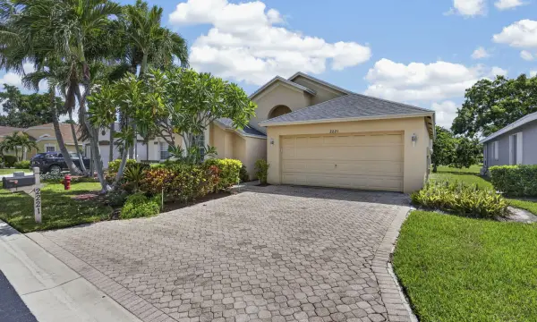 2221 Soundings Court, Greenacres, FL 33413