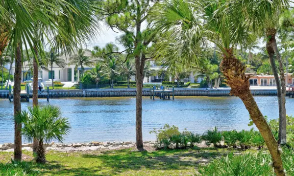 2101 Marina Isle Way 202, Jupiter, FL 33477