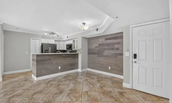 110 Yacht Club Way 103, Hypoluxo, FL 33462