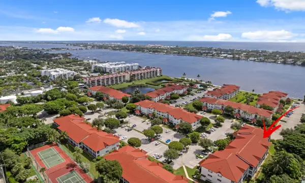 106 Half Moon Circle B1, Hypoluxo, FL 33462