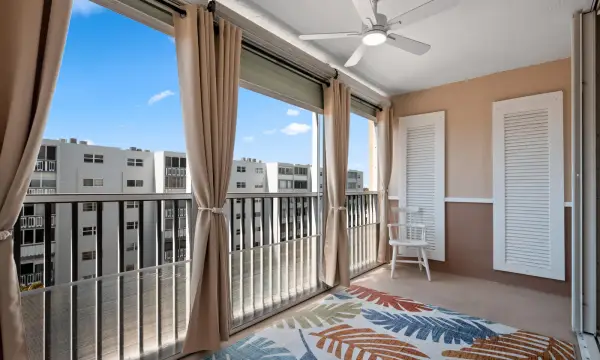 620 NE 12th Avenue 602, Hallandale Beach, FL 33009