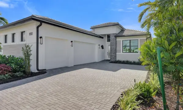 10204 Voltaire Place, Palm Beach Gardens, FL 33412