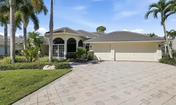 533 Cypress Green Circle, Wellington, FL 33414
